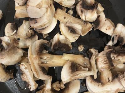 Vištienos pica su grybais ir alyvuogėmis Žingsnis 2