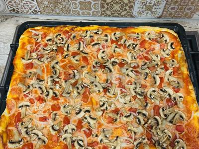 Pica su grybais ir mocarela Žingsnis 9