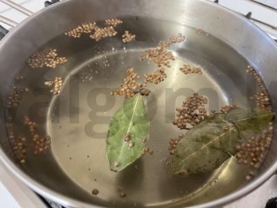 Marinuoti pomidorai su svogūnų žiedais Žingsnis 6