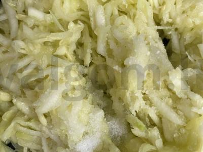 Cukinijų ikra keptuvėje Žingsnis 4