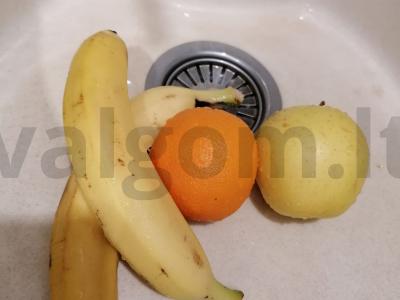 Vaisių salotos su jogurto padažu Žingsnis 1