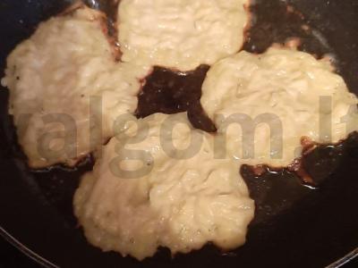 Bulviniai blynai su grietine Žingsnis 5