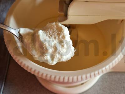 Bananų-riešutų keksiukas Žingsnis 2