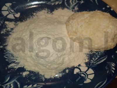 Varškėčiai ant blynų miltų Žingsnis 6