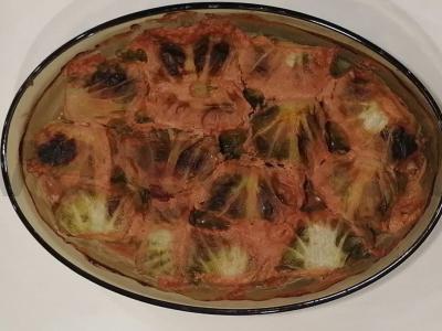 Švelnūs kopūstai iš Pekino kopūsto su kalakutiena pagrindine nuotrauka