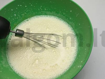 Triufelių tortas su sodriu šokoladiniu skoniu Žingsnis 1