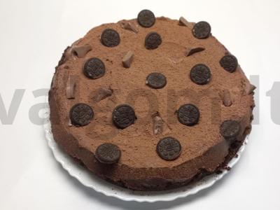 Triufelių tortas su sodriu šokoladiniu skoniu pagrindine nuotrauka