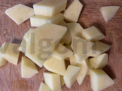 Vermicelli sriuba su dešrelėmis Žingsnis 1