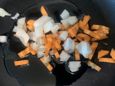 Vermicelli sriuba su dešrelėmis Žingsnis 3