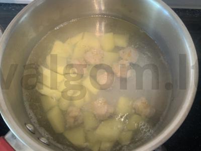 Vermicelli sriuba su dešrelėmis Žingsnis 5