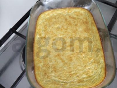 Žiedinės kopūstų ir vištienos apkepas avižų piene pagrindine nuotrauka