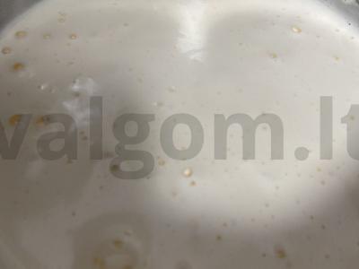 Namų biskvitas iš trijų ingredientų Žingsnis 1