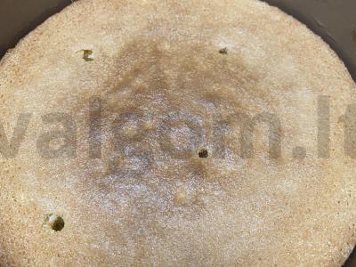 Namų biskvitas iš trijų ingredientų Žingsnis 3