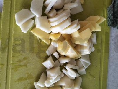 Pienas sriuba su bulvėmis Žingsnis 1