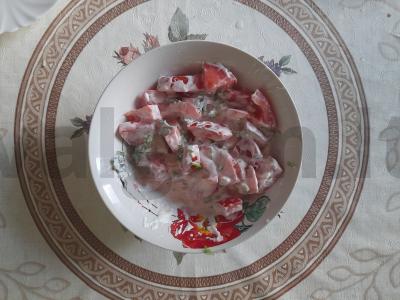 Salotas su burokėlių lapais ir pomidorais Žingsnis 5