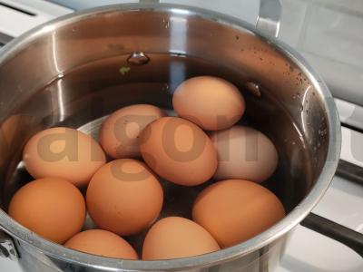 Krabų salotos su kukurūzais Žingsnis 1