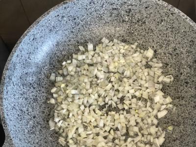 Risotto su jūros gėrybėmis pomidorų padaže Žingsnis 1