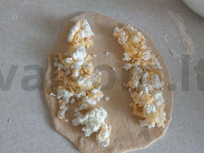 Hachapuri iš mielinės tešlos su varške ir sūriu Žingsnis 3