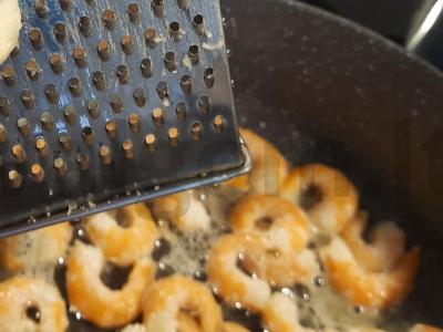 Pasta su krevetėmis sūrio-grietinėlės padaže Žingsnis 4