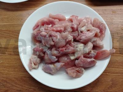 Daržovių sriuba su vištienos šlaunelėmis Žingsnis 1