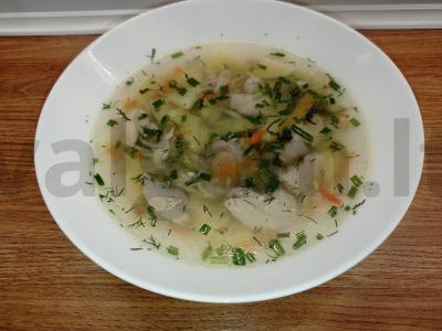 Daržovių sriuba su vištienos šlaunelėmis pagrindine nuotrauka