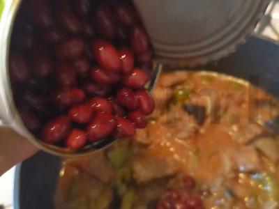 Jautienos troškinys su raudonaisiais pupelėmis, baklažanais ir paprika Žingsnis 6