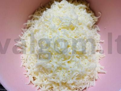 Šoninė su sūriu ir česnaku „Kornetikai“ Žingsnis 2