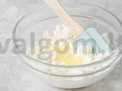 Sūrio pyragėliai pagal GOST Žingsnis 13