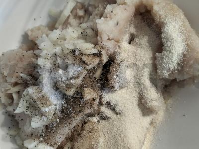 Žrazai su žuvies faršu orkaitėje porcijomis Žingsnis 1