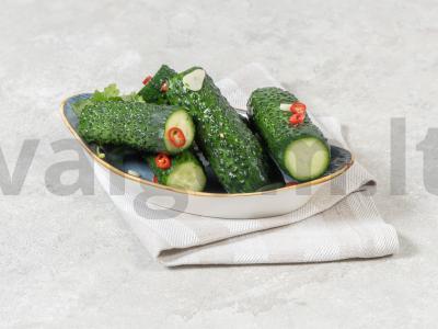 Sūdyti agurkai maišelyje pagrindine nuotrauka