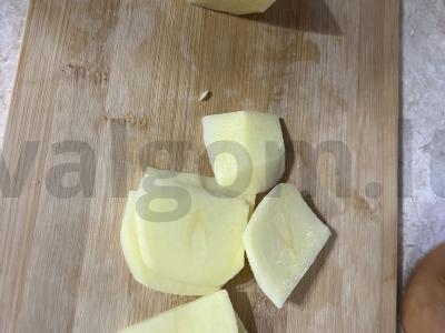 Kiauliena orkaitėje su bulvėmis, sūriu ir prieskoniais Žingsnis 1