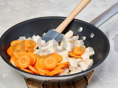 Kalakutienos filė su kolrabi Žingsnis 2