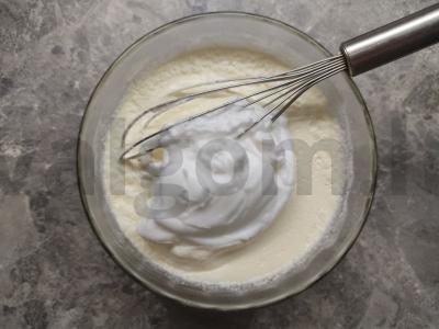 Švelnus pyragas su pienu Žingsnis 3