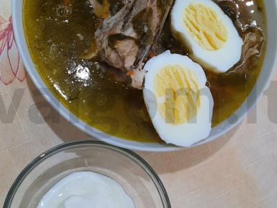 Špinatų sriuba su kiaušiniu pagrindine nuotrauka