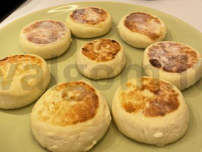 Sūrio pyragėliai kaip restorane pagrindine nuotrauka