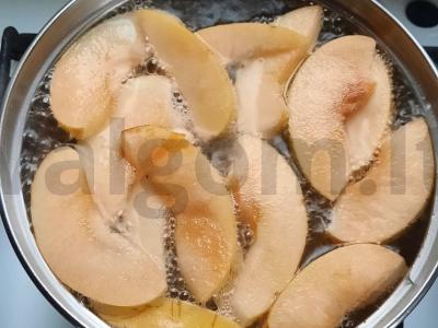 Obuolių, aviečių ir spanguolių kompotas Žingsnis 6