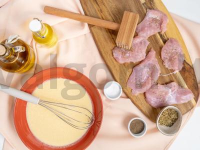 Kalakutienos filė tešloje ant mineralinio vandens Žingsnis 1