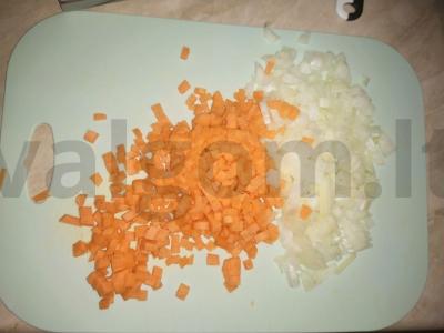 Bulgūras su daržovėmis kaip garnyras Žingsnis 1