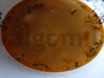 Žirnių sriuba ant jautienos sultinio pagrindine nuotrauka