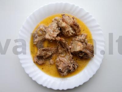 Sultingas triušis su ožkos sūriu pagrindine nuotrauka