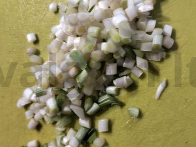 Troškinta vištiena su bulvėmis, morkomis ir žaliu svogūnu Žingsnis 4