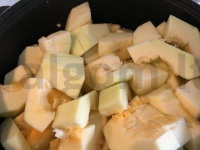 Cukinijų ikra lėtojoje viryklėje Žingsnis 2