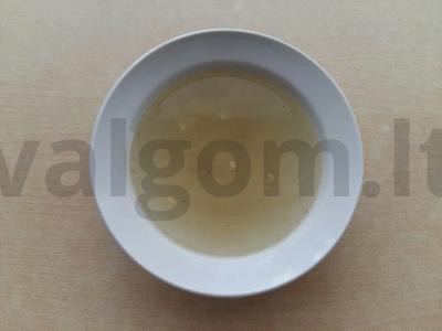 Naudingas vištienos sultinys su imbieru ir laimu Žingsnis 2