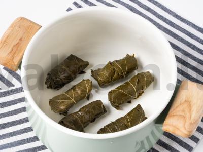 Vynuogių lapų dolma su kalakutienos filė Žingsnis 2