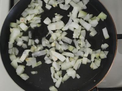 Vitaminų salotas su obuoliais, brokoliais ir migdolais Žingsnis 3