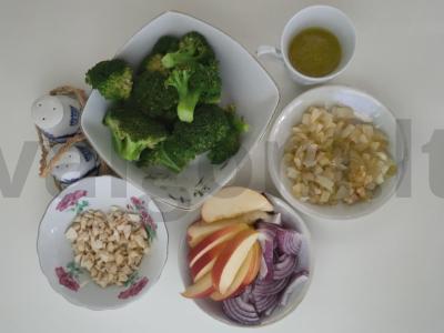 Vitaminų salotas su obuoliais, brokoliais ir migdolais Žingsnis 4