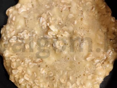 Avižų blynas su bananais pusryčiams Žingsnis 2