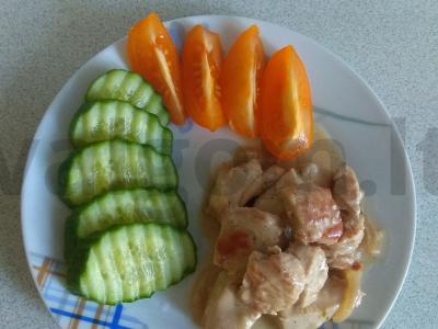 Kalakutienos filė grietinės padaže pagrindine nuotrauka