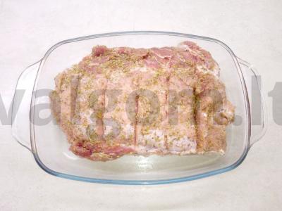 Kiaulienos pečių su persimonų padažu Žingsnis 1