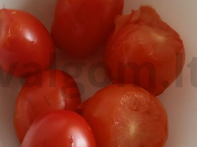 Namų lečo iš pomidorų, saldžiųjų pipirų ir prieskonių Žingsnis 1